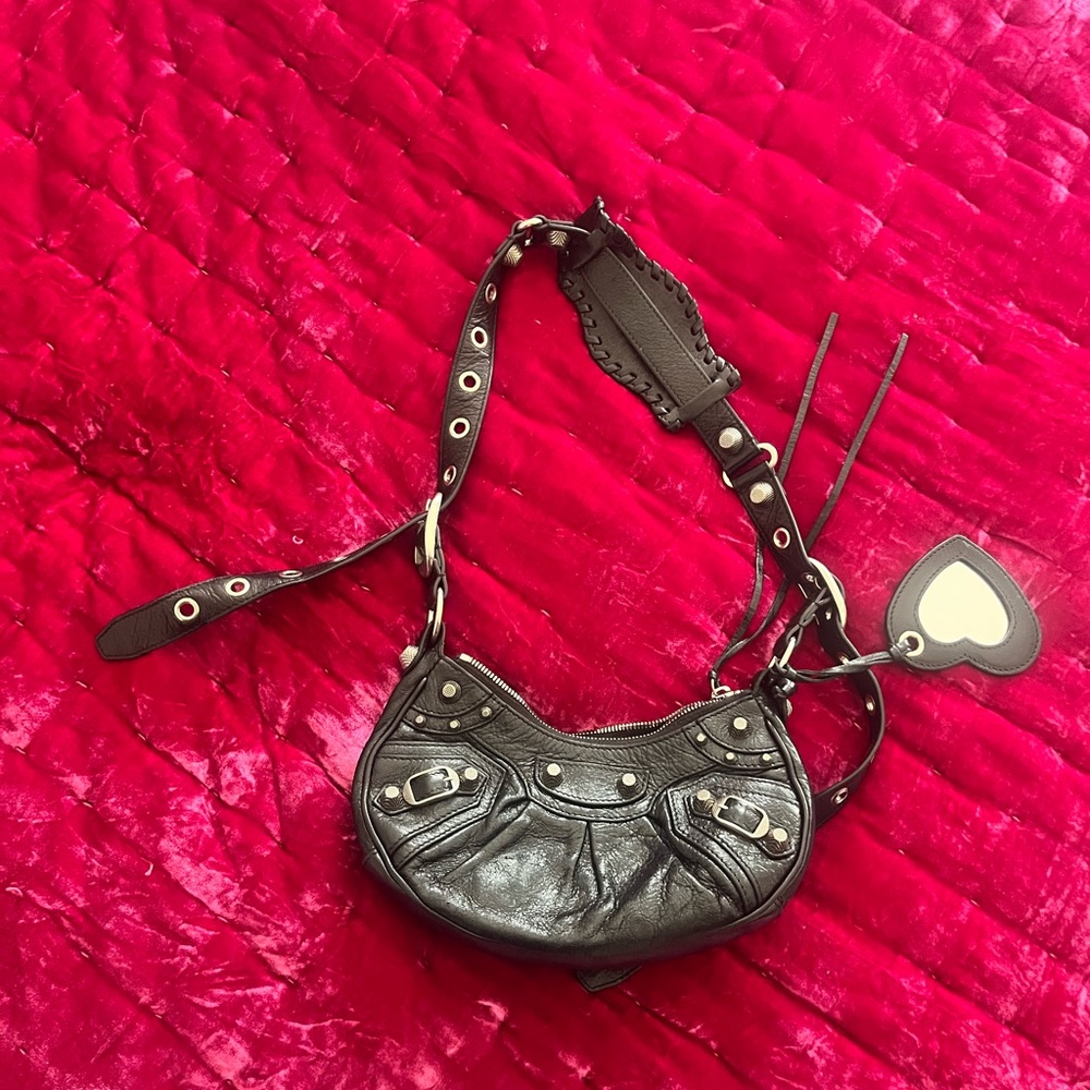 Balenciaga Le Cagole XS in black